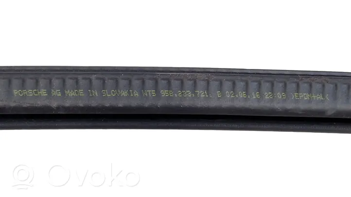 Porsche Macan Rear door rubber seal (on body) 95B833721