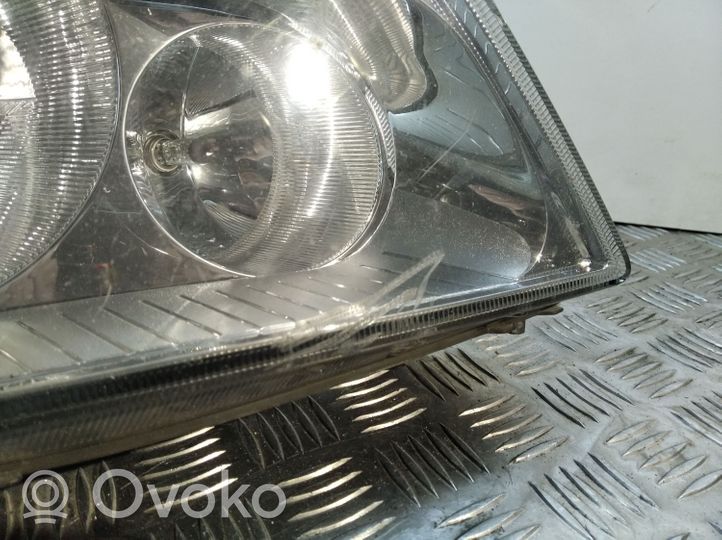 Mercedes-Benz Sprinter W906 Lampa przednia A9068200461
