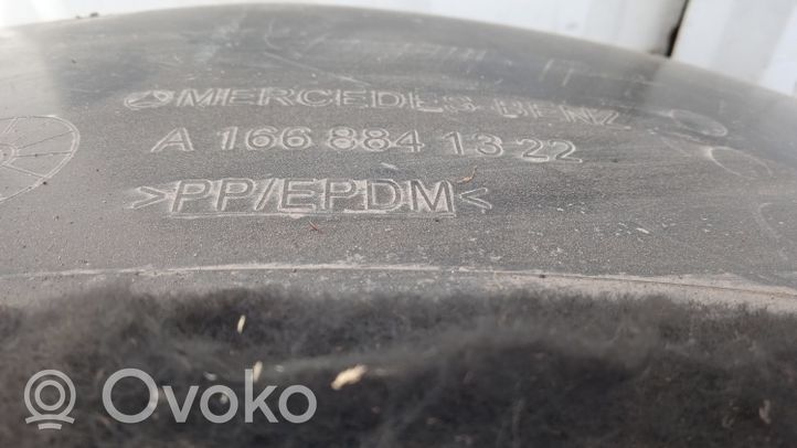 Mercedes-Benz GLE (W166 - C292) Takapyörän sisälokasuojat A1668841322