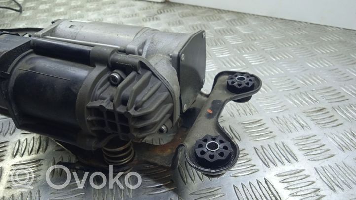 BMW X6 F16 Compresseur / pompe à suspension pneumatique 26071611