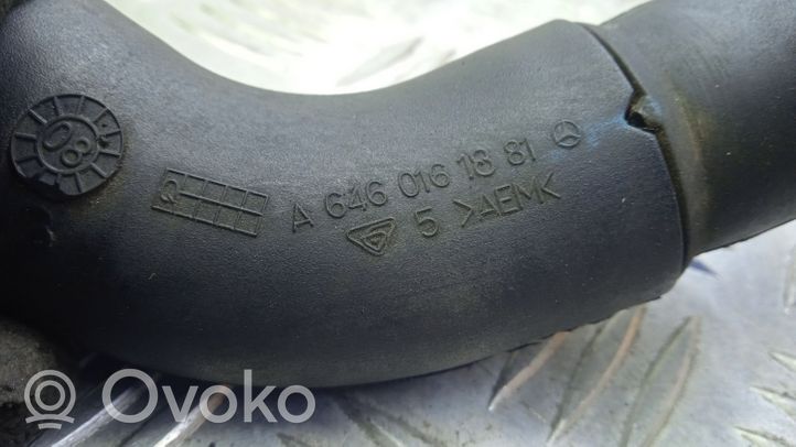 Mercedes-Benz C AMG W204 Sfiato/tubo di sfiato/tubo flessibile A6460161881