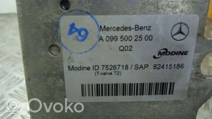 Mercedes-Benz C AMG W205 Refrigerador de aceite de la transmisión/caja de cambios A0995002500