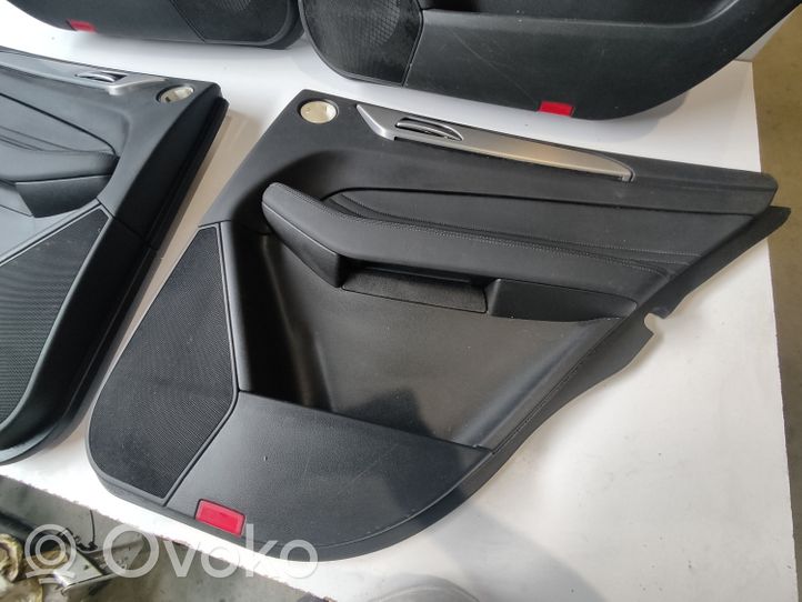 Mercedes-Benz GLE (W166 - C292) Set di rivestimento del pannello della portiera 