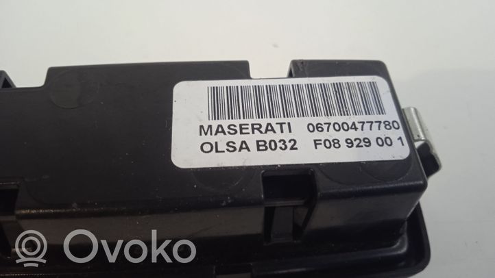Maserati Levante Takatavaratilan sisävalo 6700477780