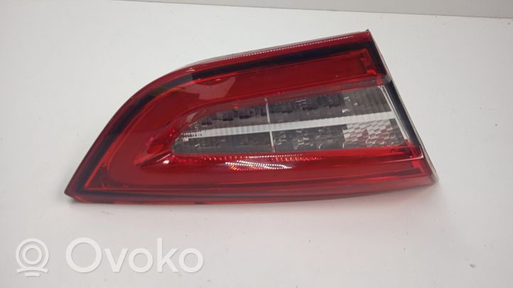 Maserati Quattroporte Lampy tylnej klapy bagażnika 670009229