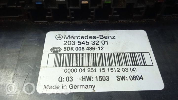 Mercedes-Benz C AMG W203 Ramka / Moduł bezpieczników 2035453201
