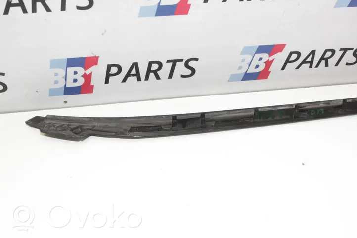 BMW M4 F82 F83 Priekinio stiklo apdaila 7285928