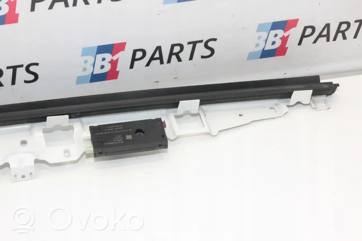 BMW M4 F82 F83 Joint / vitre de porte arrière 7280296