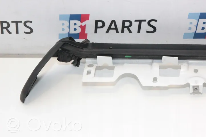 BMW M4 F82 F83 Joint / vitre de porte arrière 7280296