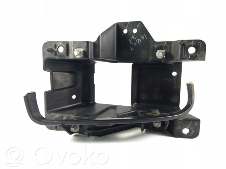 68384319AA Dodge RAM Fog light bracket, 45.81 € | RRR