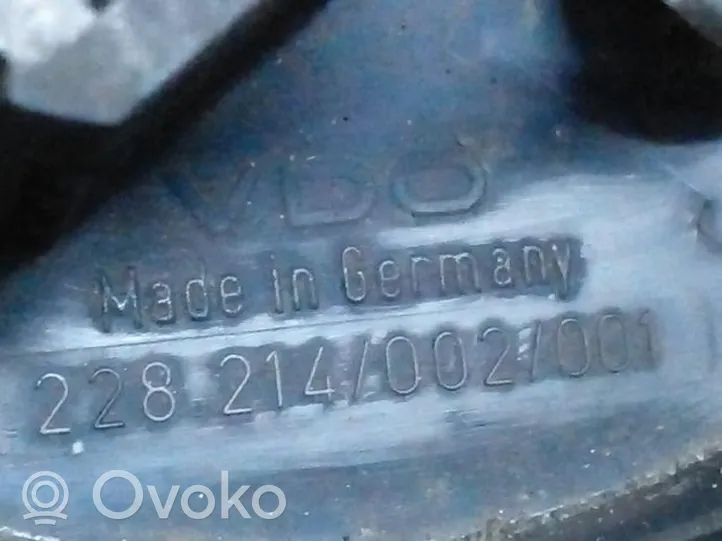BMW 3 E46 Pompe à carburant 228214002