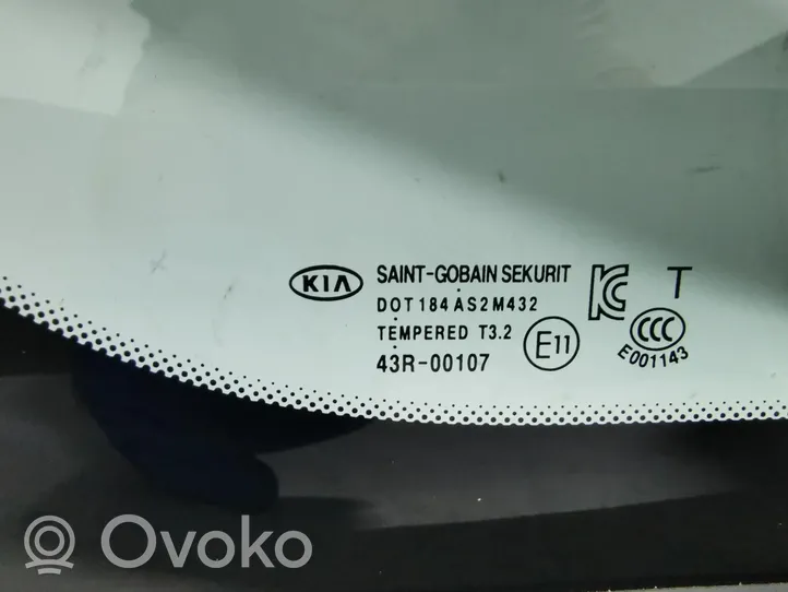 KIA Carens III Fenêtre triangulaire avant / vitre SZYBA