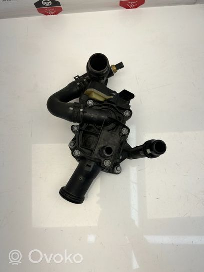 BMW 4 F32 F33 Termostat / Obudowa termostatu 7642854