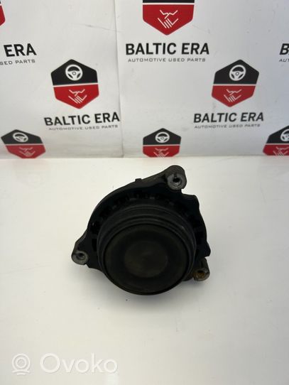 BMW 5 F10 F11 Supporto di montaggio del motore 6862549