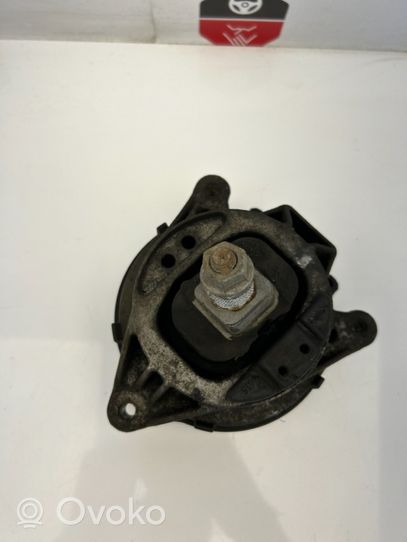 BMW 5 F10 F11 Supporto di montaggio del motore 6862549