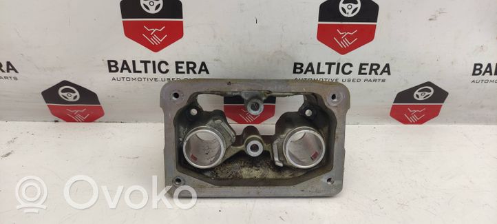 BMW 3 F30 F35 F31 Kita variklio galvutės detalė 7605104