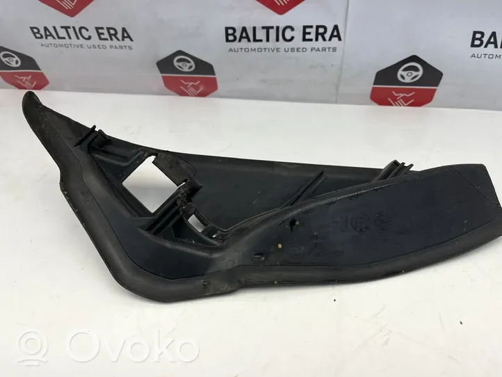 BMW 5 G30 G31 Galinio žibinto detalė 7390426