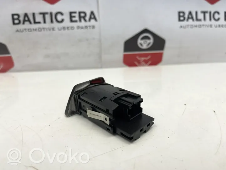 BMW 5 G30 G31 Interruttore luci di emergenza 6993047