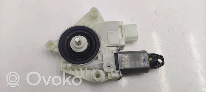 BMW 5 G30 G31 Galinis varikliukas langų pakėlėjo 7455084