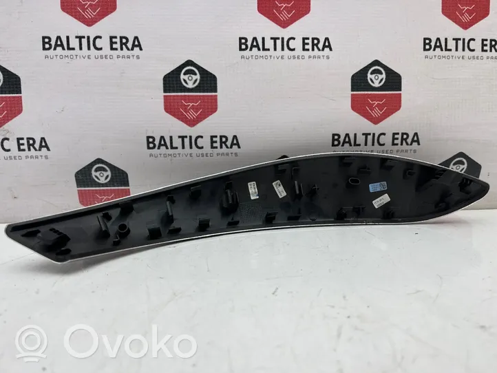 BMW 4 F32 F33 Aizvēršanas rokturis / dekoratīvā apdare 8064250