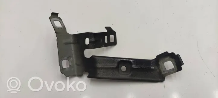 KIA Stinger Fender mounting bracket 