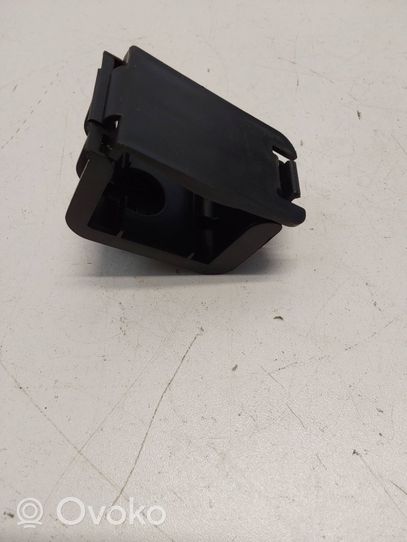 BMW X5 E70 Staffa supporto del triangolo d’emergenza 7145981