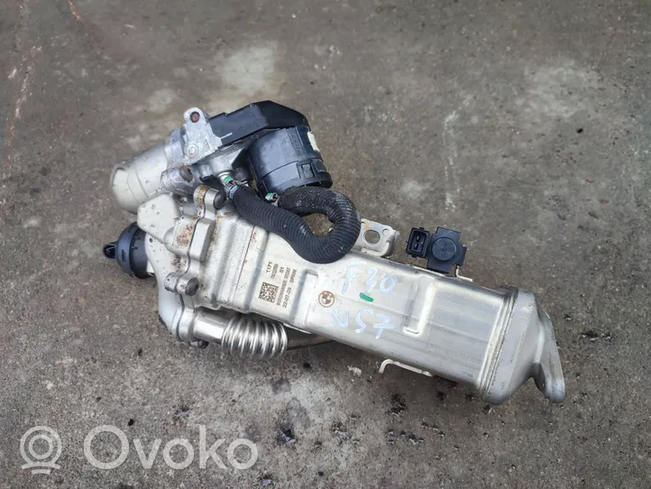 BMW 3 F30 F35 F31 Zawór EGR 11717823210