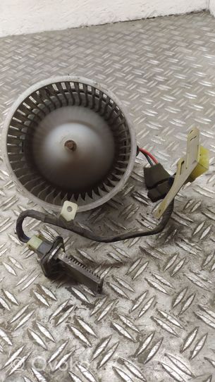 KIA Clarus Heater fan/blower SK5A