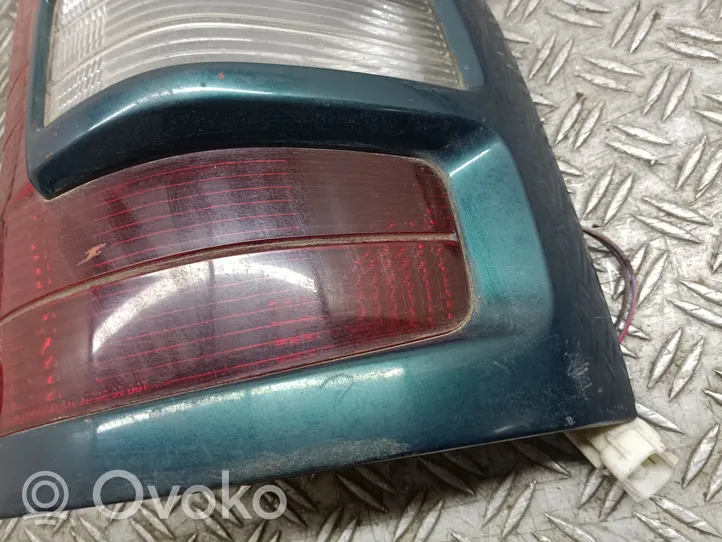 Mitsubishi Pajero Lampa tylna 