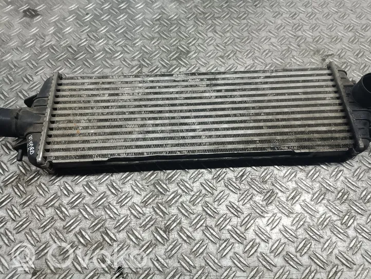 Opel Vivaro Chłodnica powietrza doładowującego / Intercooler 