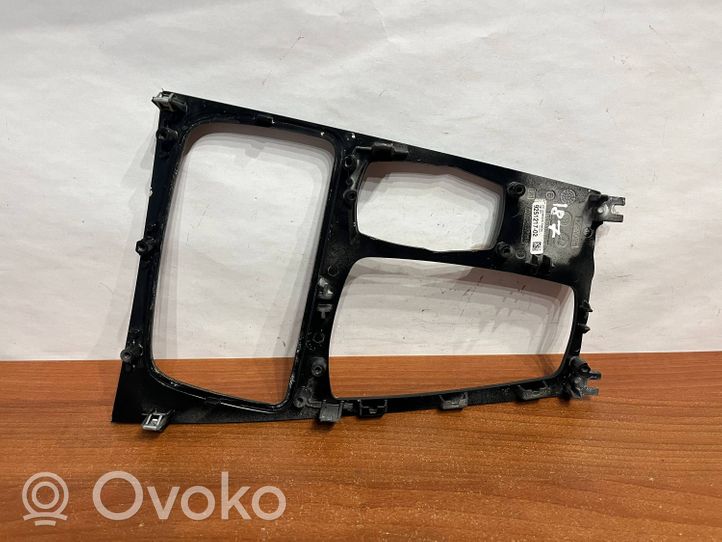 BMW 7 F01 F02 F03 F04 Rivestimento in plastica cornice della leva del cambio 9251217