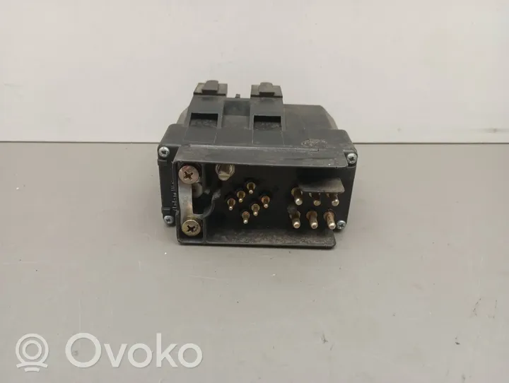 BMW 3 E30 Przekaźnik / Modul układu ogrzewania wstępnego 2241385