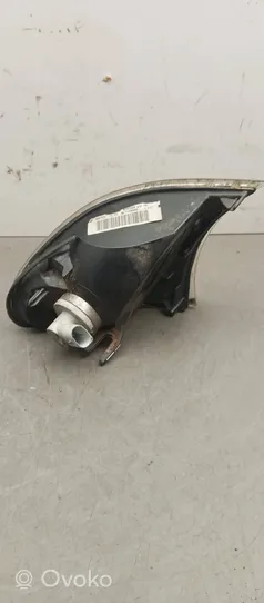 BMW 3 E46 Indicatore di direzione anteriore 388702