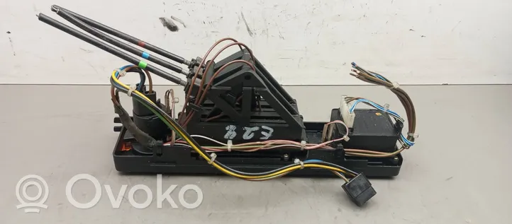 BMW 5 E28 Climate control unit 1373189