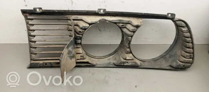 BMW 5 E28 Front fog light trim/grill 511319308269