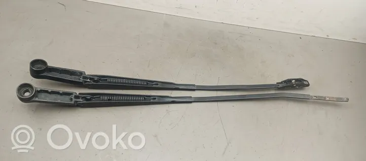 Citroen C4 Grand Picasso Front wiper blade arm 9686640280