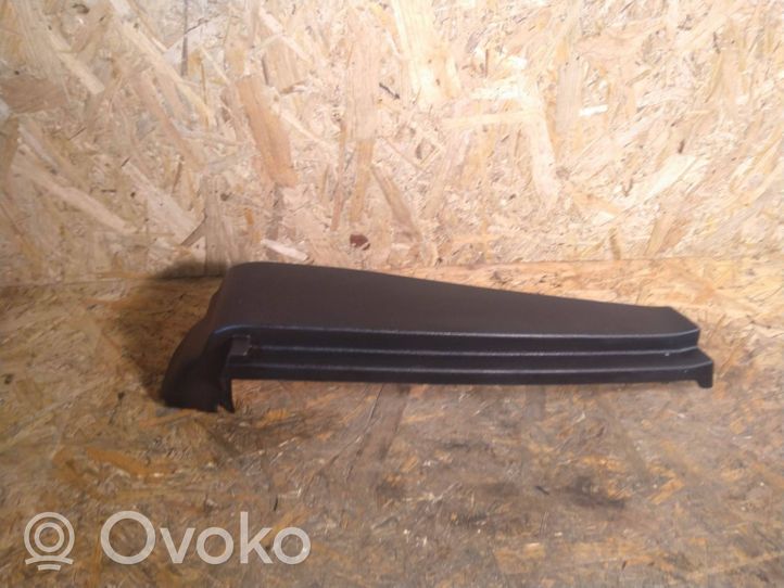 Volkswagen Golf III Rivestimento pannello inferiore del bagagliaio/baule 1h6867762