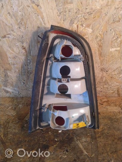 Opel Vectra B Lampa tylna 37640748