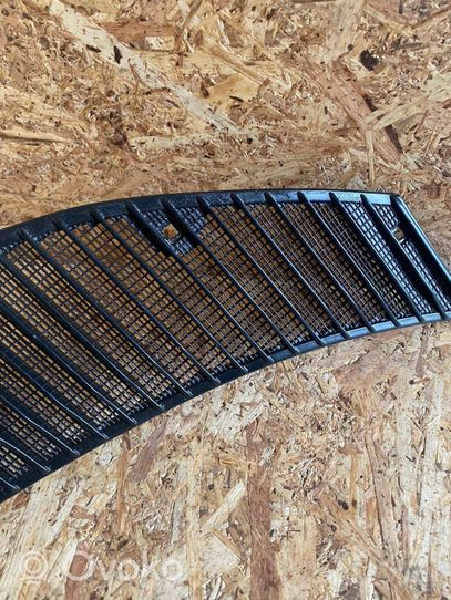 Mercedes-Benz W123 Grille calandre de capot 1238360265