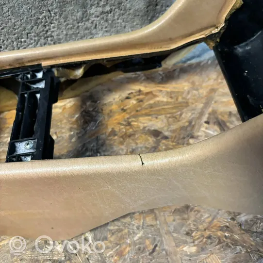 Mercedes-Benz E W124 Center console 