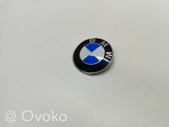 BMW 5 E60 E61 Gamintojo ženkliukas 8132375