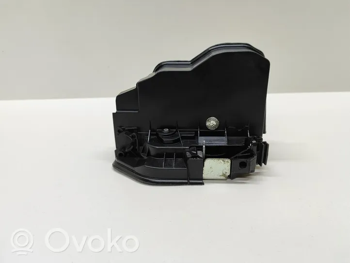 BMW 3 F30 F35 F31 Передний замок 7229458