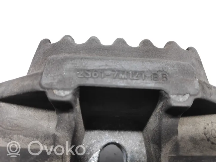 Ford Fusion Engine mount bracket 