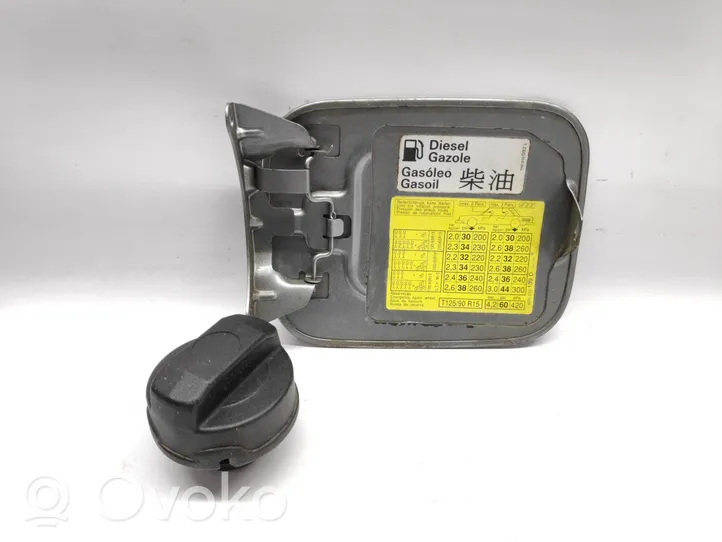 Audi A4 S4 B5 8D Vaso di espansione carburante 