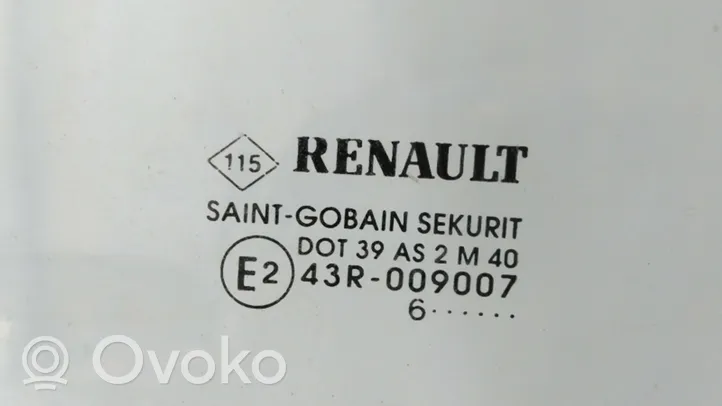 Renault Clio III Etuoven ikkunalasi, neliovinen malli 