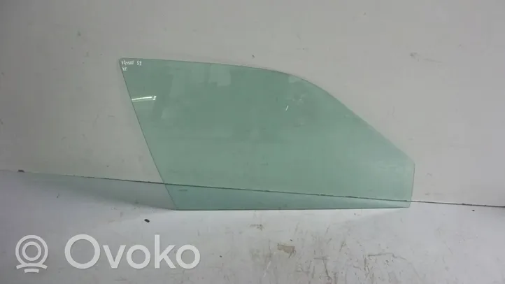 Volkswagen PASSAT B2 Front door window glass four-door 