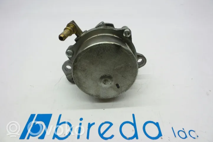 Opel Corsa C Vacuum pump 