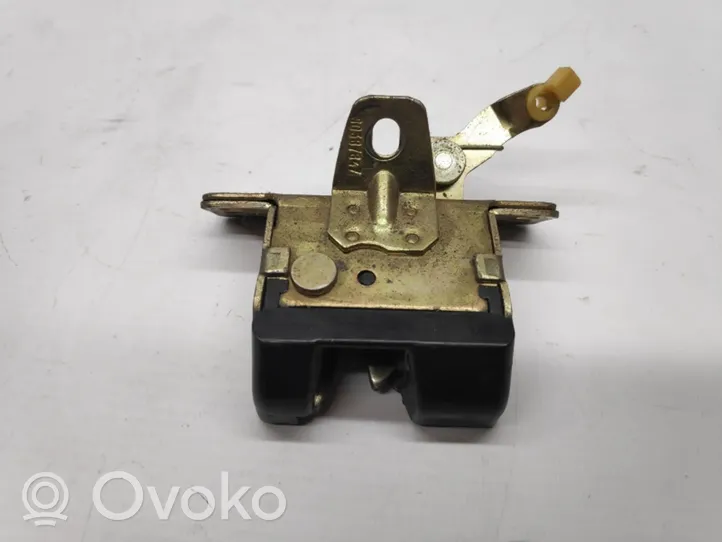 Opel Corsa B Tailgate exterior lock 