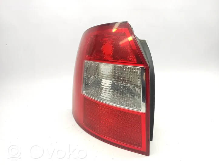 Audi A4 S4 B6 8E 8H Tailgate rear/tail lights 