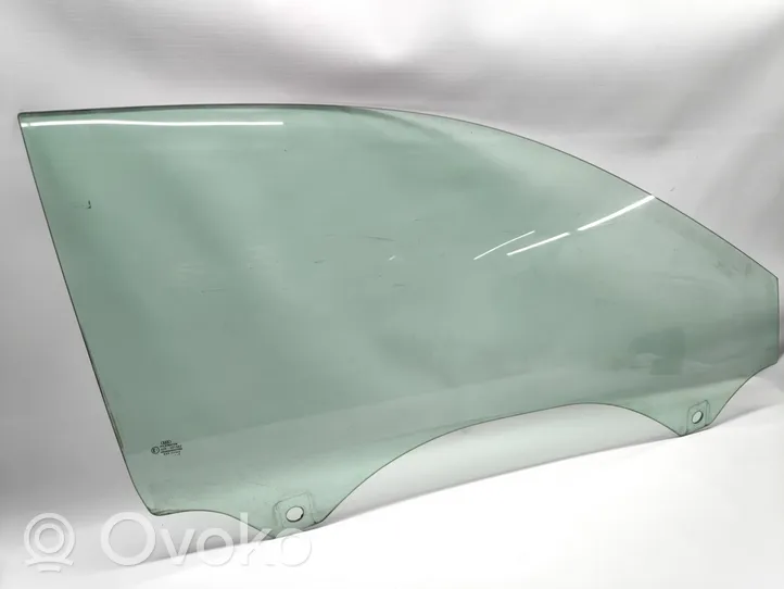 Audi A3 S3 8P Front door window glass four-door 